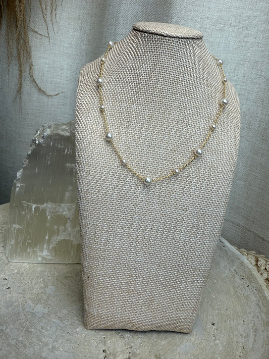 Mini Pearl Choker