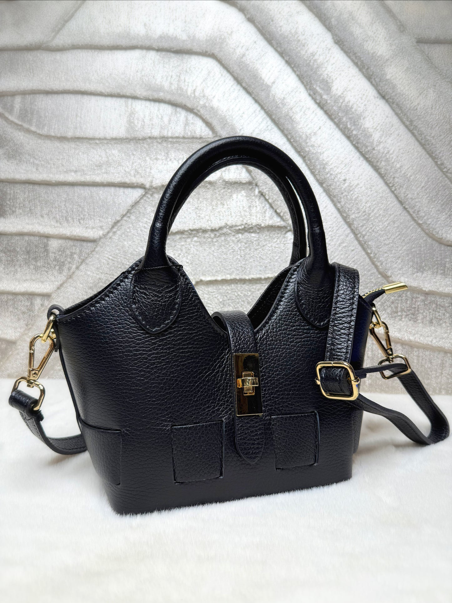 Genuine leather small shoulder bag